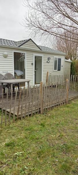 Luxueuze stacaravan 4pers met terras en tuintje Bredene (2010)